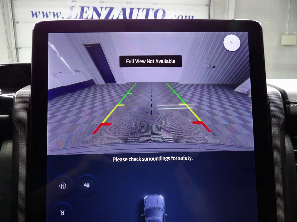 Used 2024 Ford Expedition Platinum image 17