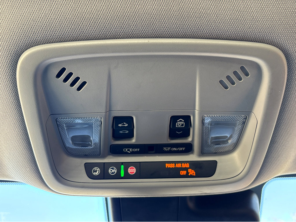 Used 2024 Chevrolet Malibu LT image 32