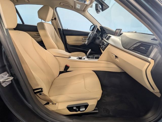 Used 2018 BMW 320i Sedan image 14