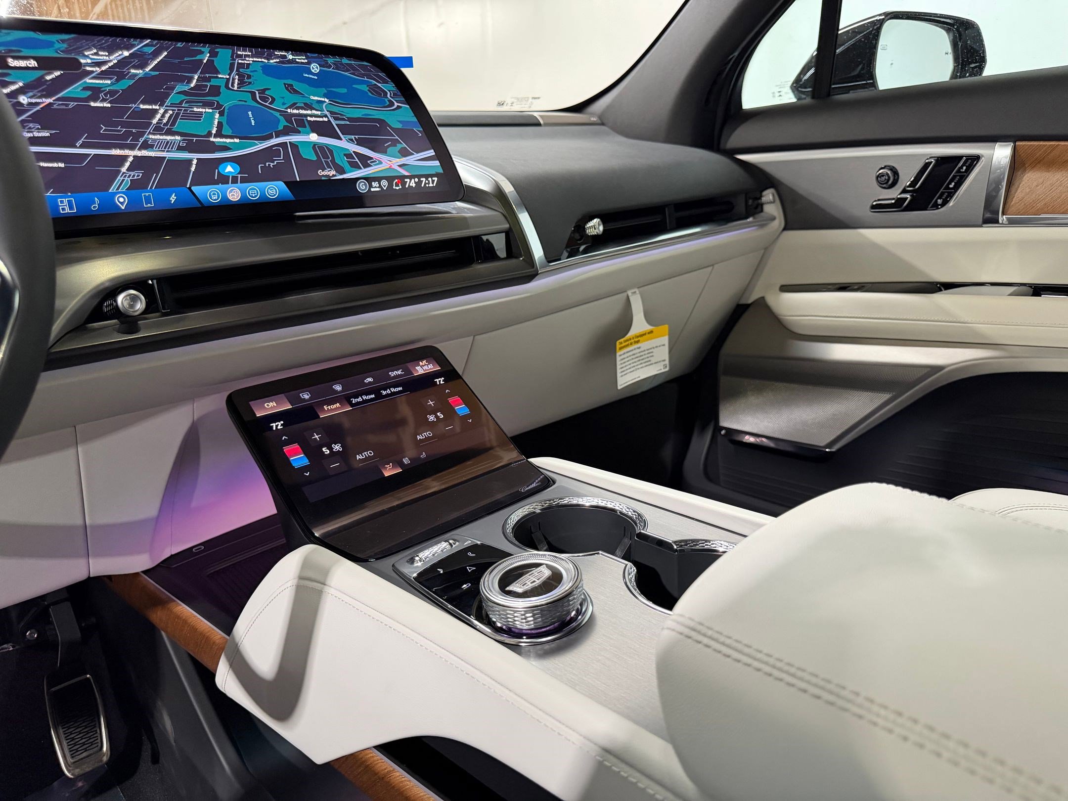 New 2026 Cadillac Vistiq Sport image 30