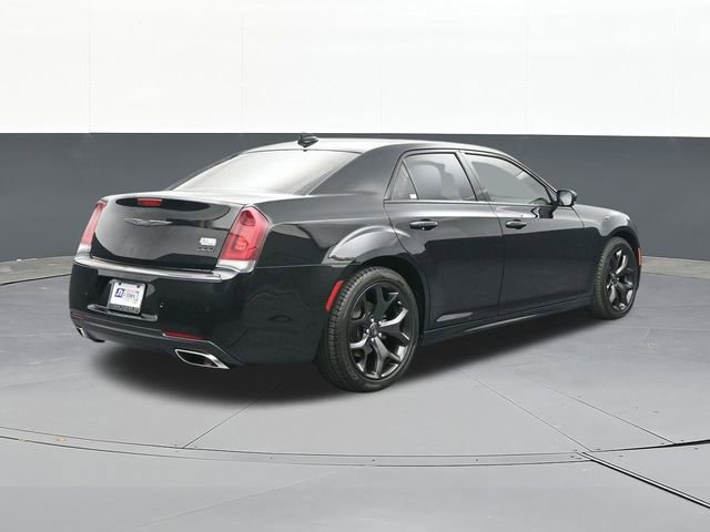 Used 2022 Chrysler 300 Touring L image 14