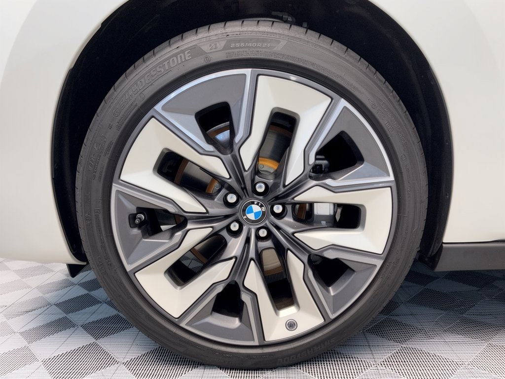 New 2026 BMW i7 xDrive60 AWD/4WD image 13