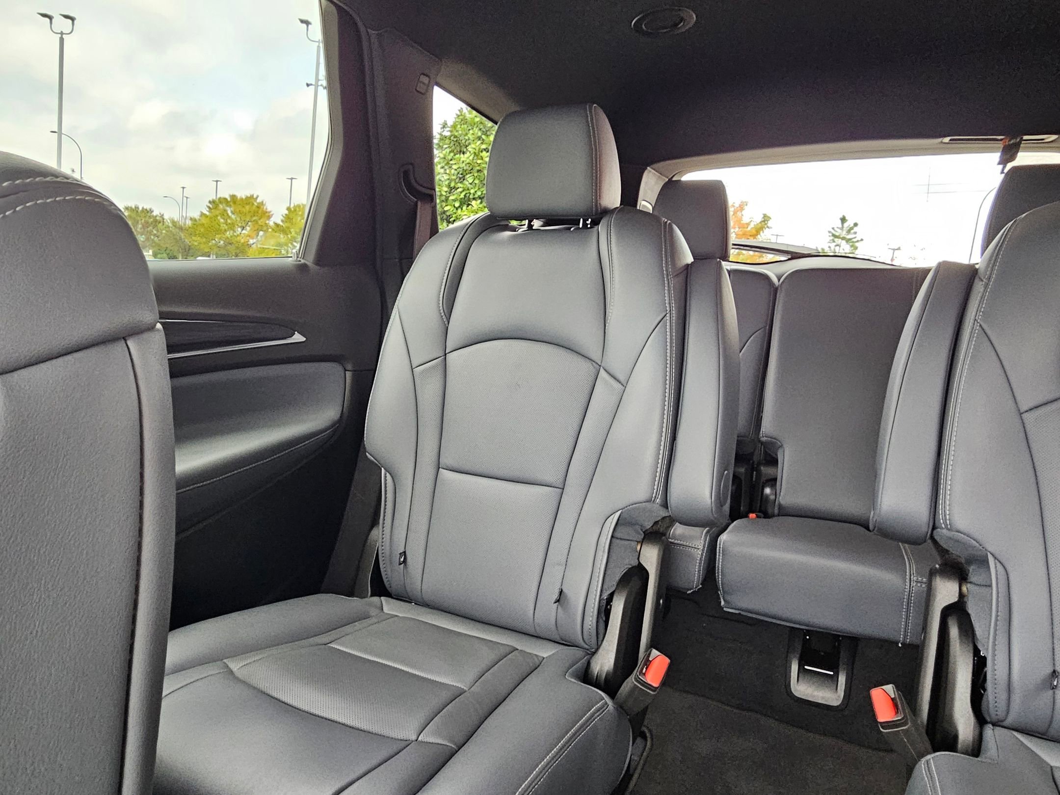 Used 2024 Buick Enclave Premium image 24