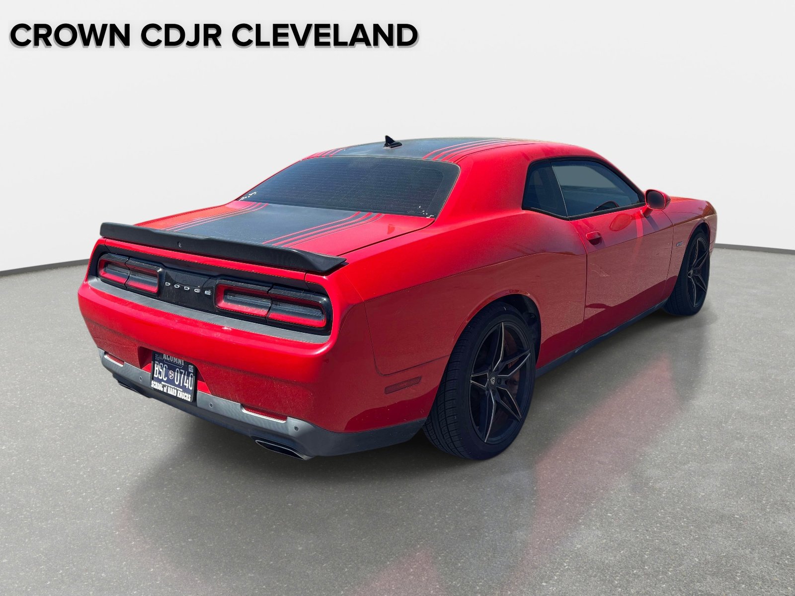 Used 2016 Dodge Challenger R/T image 5
