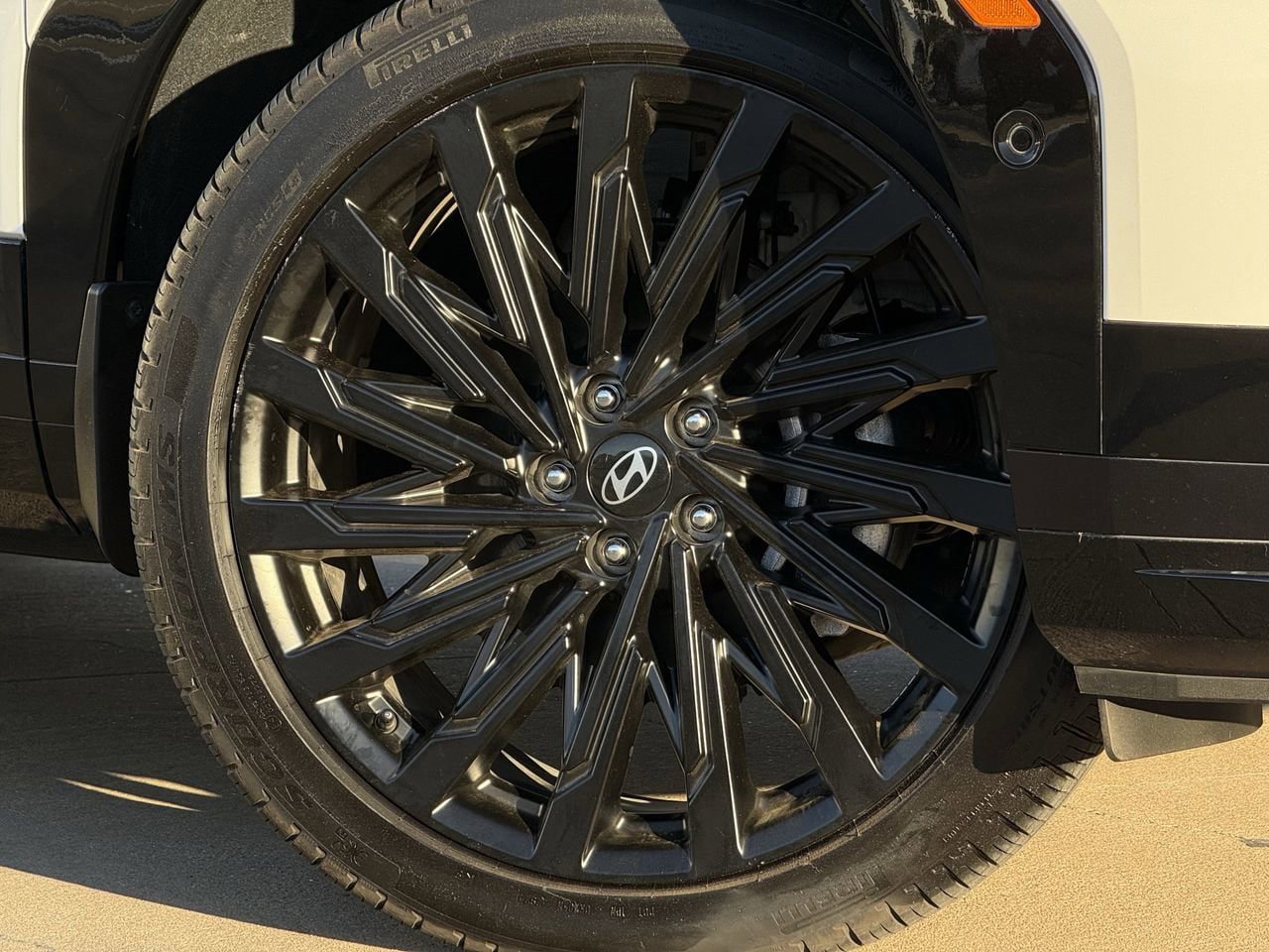Used 2025 Hyundai Santa Fe Calligraphy image 6