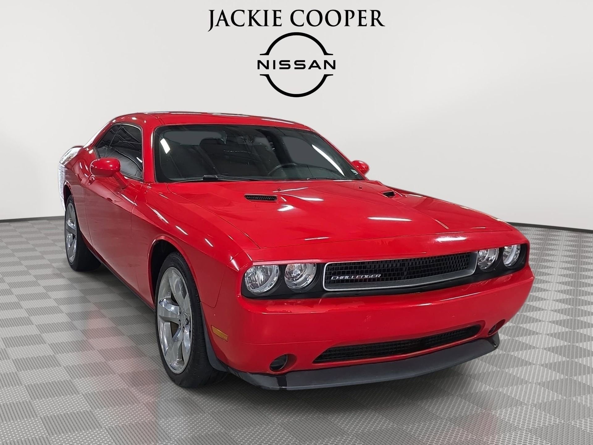 Used 2014 Dodge Challenger SXT w/ Super Sport Group (SS/T) image 3