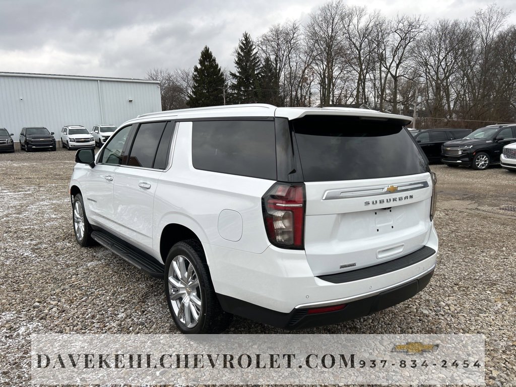 Certified 2023 Chevrolet Suburban High Country image 3