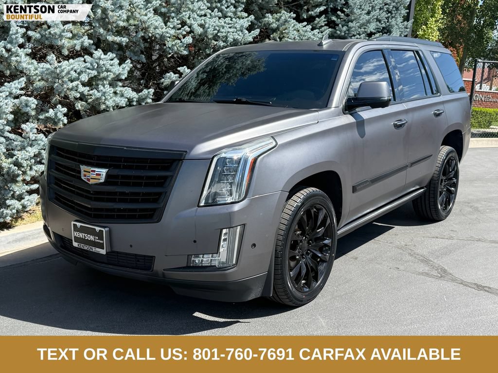Used 2018 Cadillac Escalade Platinum AWD/4WD image 2