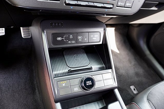 Used 2025 Hyundai Kona N Line image 33