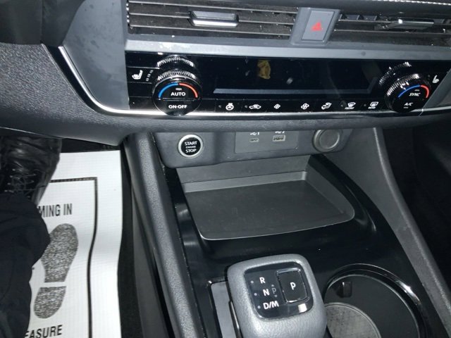 Used 2023 Nissan Rogue SV w/ SV Premium B Package image 23