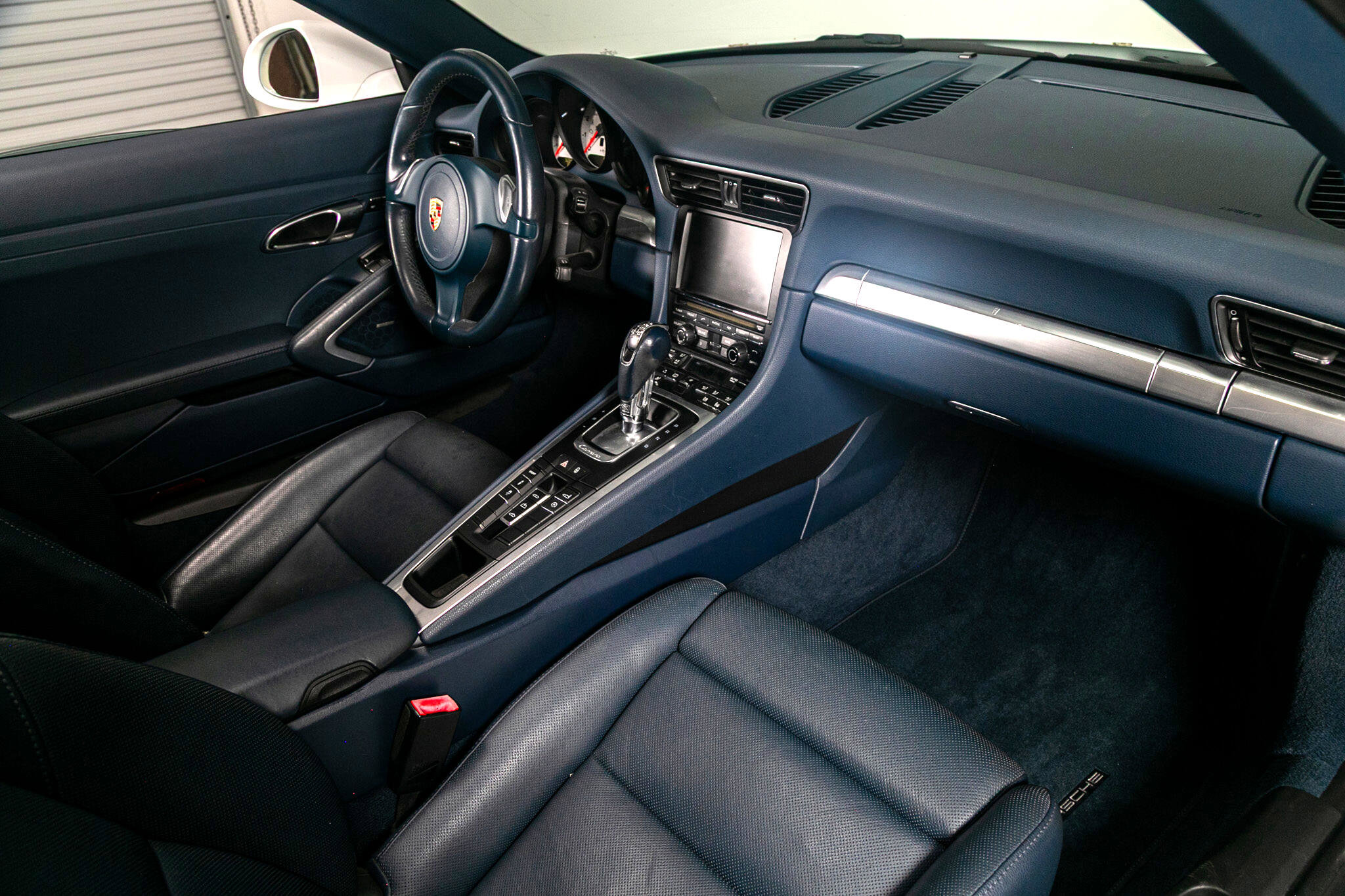 Used 2013 Porsche 911 Carrera S image 8