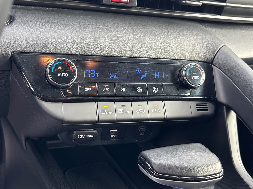 Used 2025 Hyundai Elantra Sport image 31