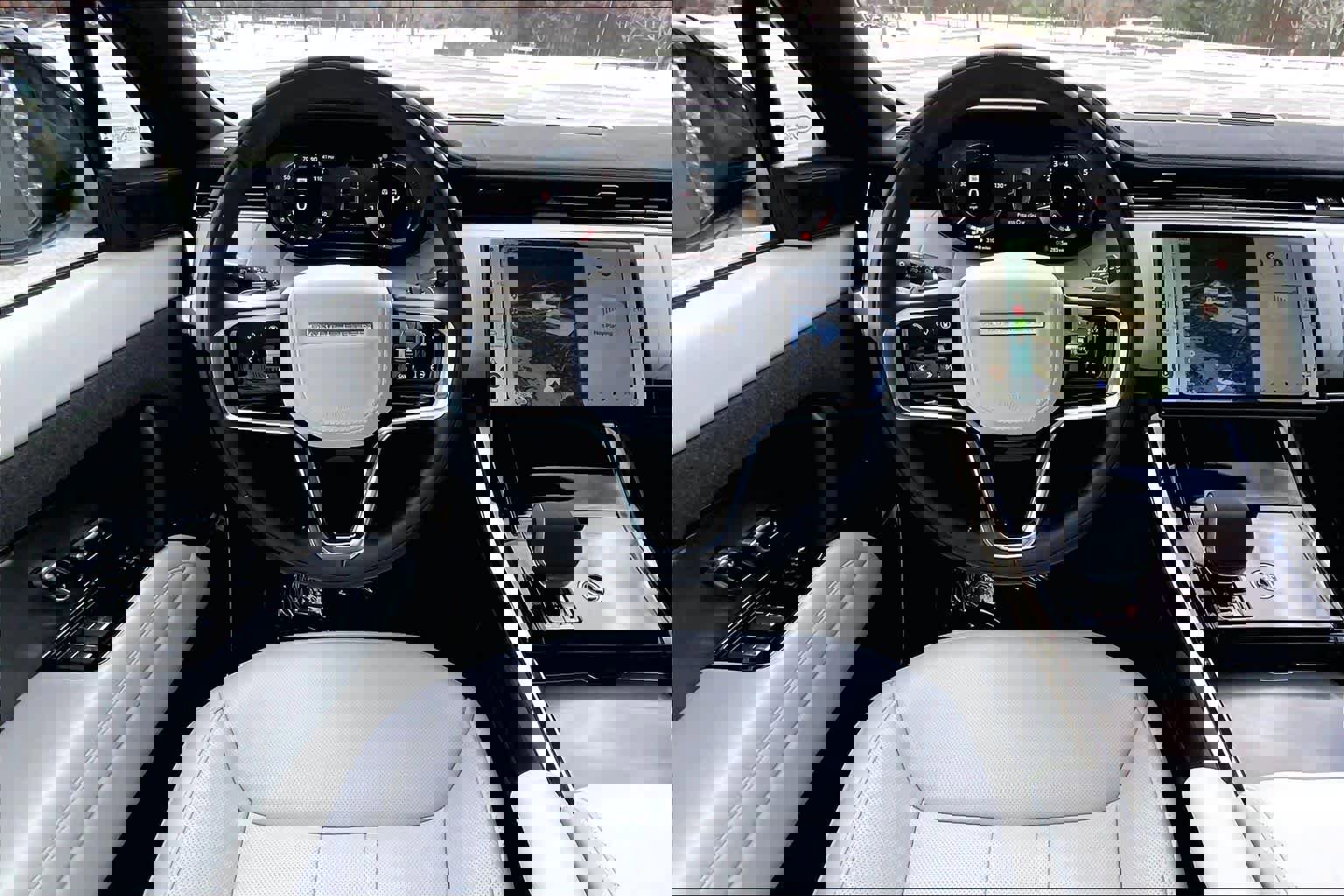 Used 2025 Land Rover Range Rover Sport SE image 5