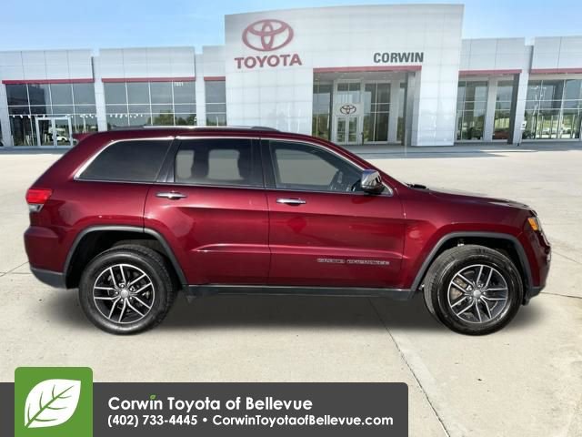 Used 2017 Jeep Grand Cherokee Limited image 8