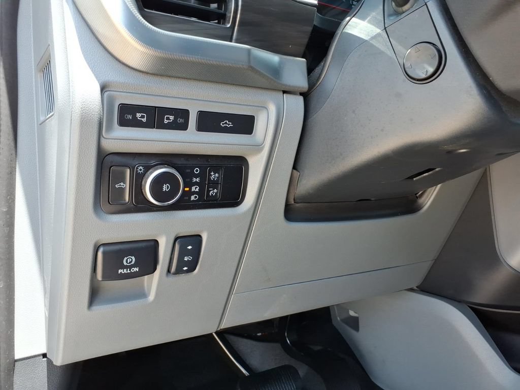 Used 2024 Ford F150 Lariat w/ Bed Utility Package AWD/4WD image 23