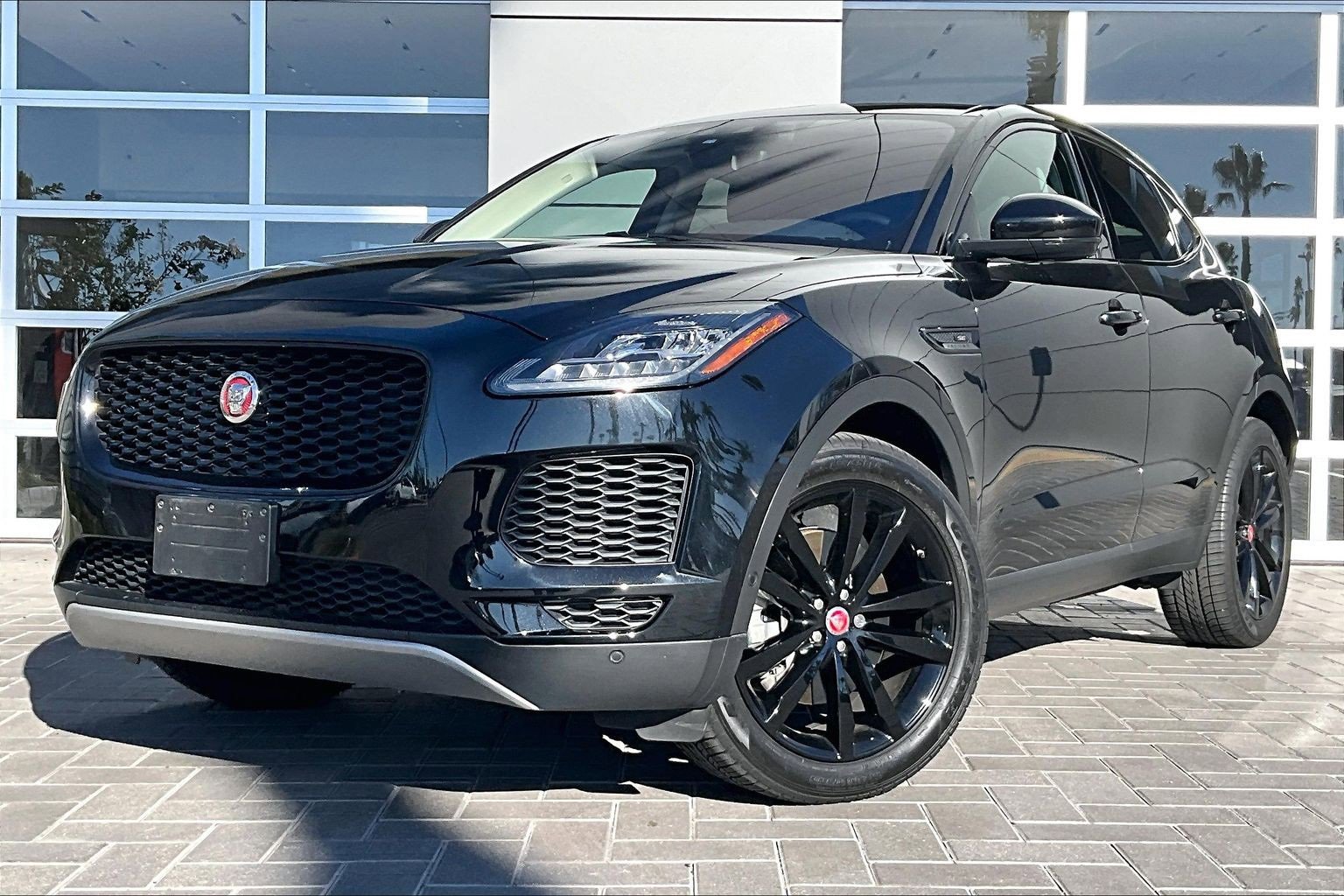 Used 2020 Jaguar E-PACE SE image 1