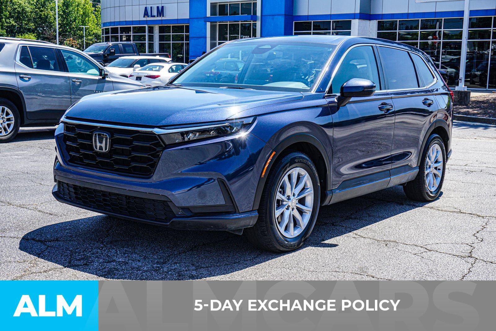 Used 2023 Honda CR-V EX image 4