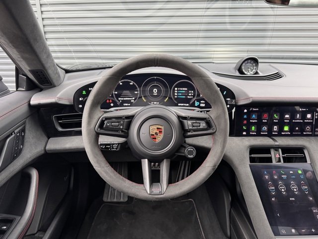 Used 2024 Porsche Taycan GTS image 19