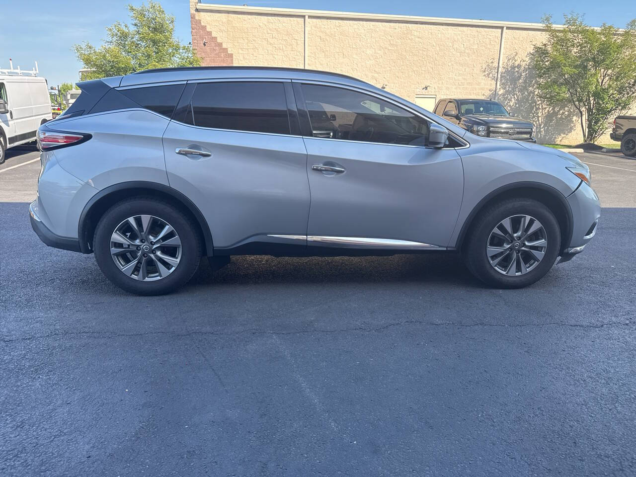Used 2017 Nissan Murano SV AWD/4WD image 7