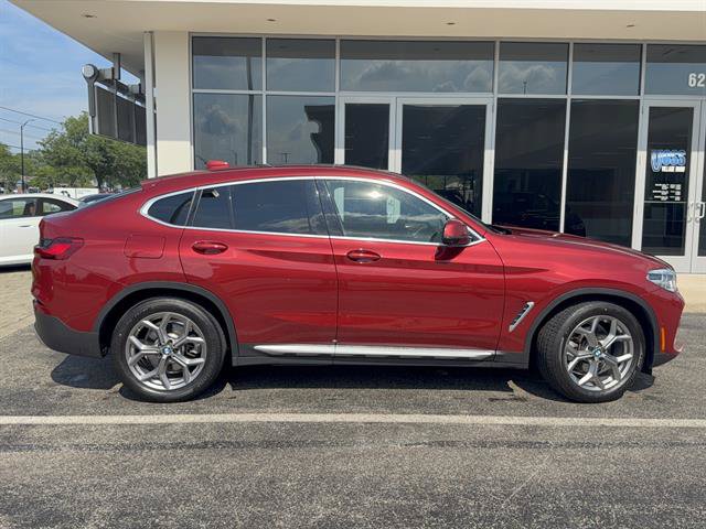 Used 2021 BMW X4 xDrive30i w/ Executive Package AWD/4WD image 2