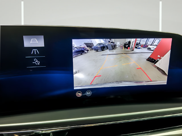 Used 2024 Cadillac Lyriq Tech AWD/4WD image 20