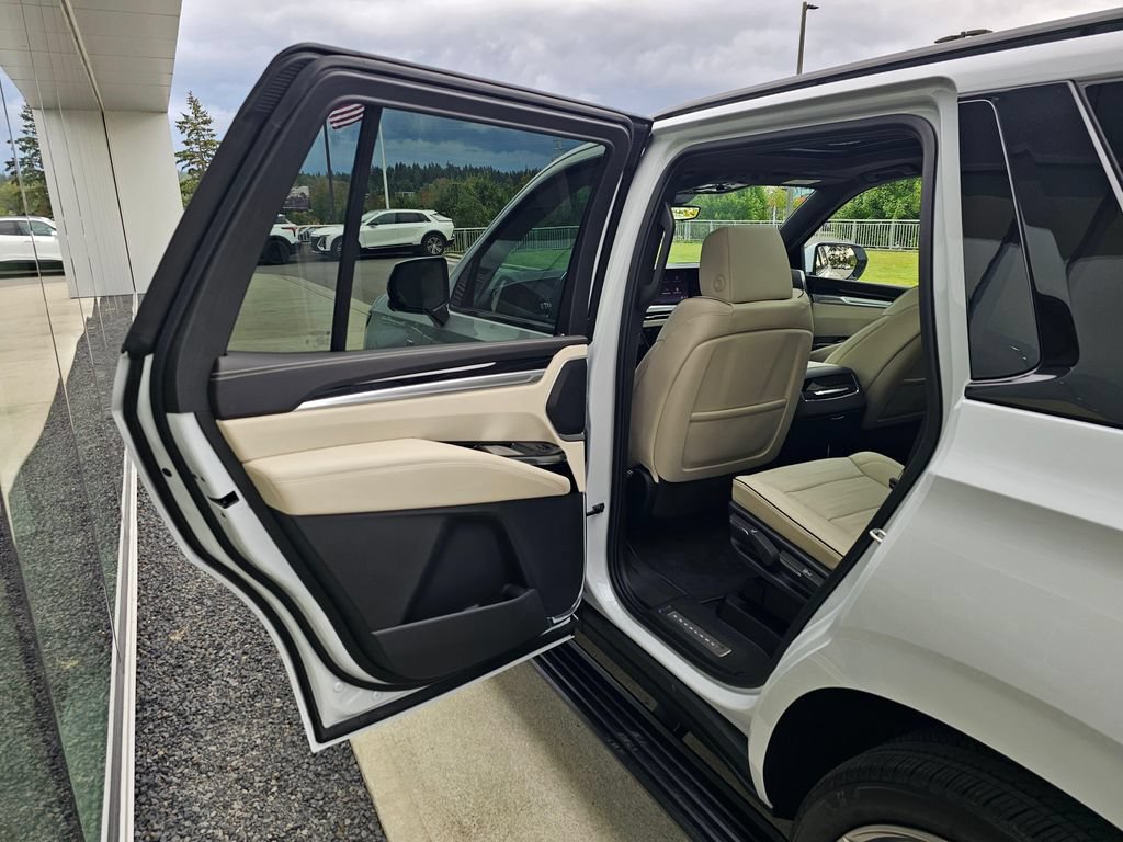 New 2026 Cadillac Escalade Sport w/ Touring Package AWD/4WD image 16