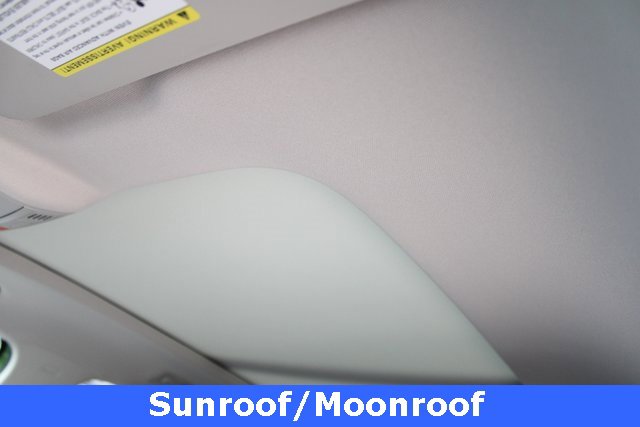 New 2025 Volkswagen Taos SEL image 5