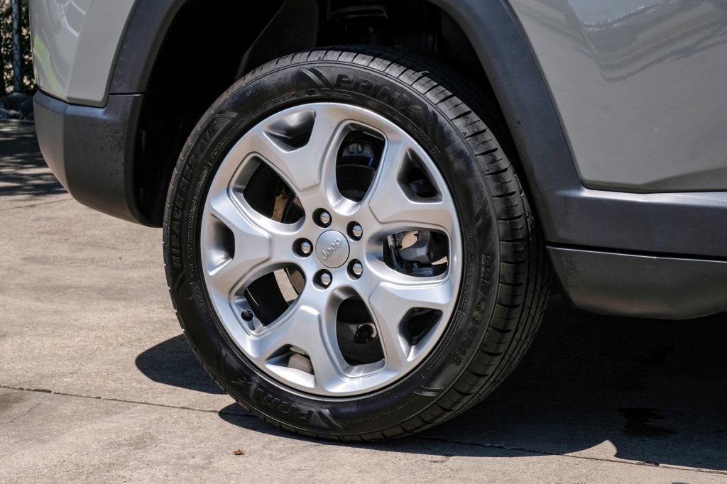 Used 2022 Jeep Compass Limited image 63