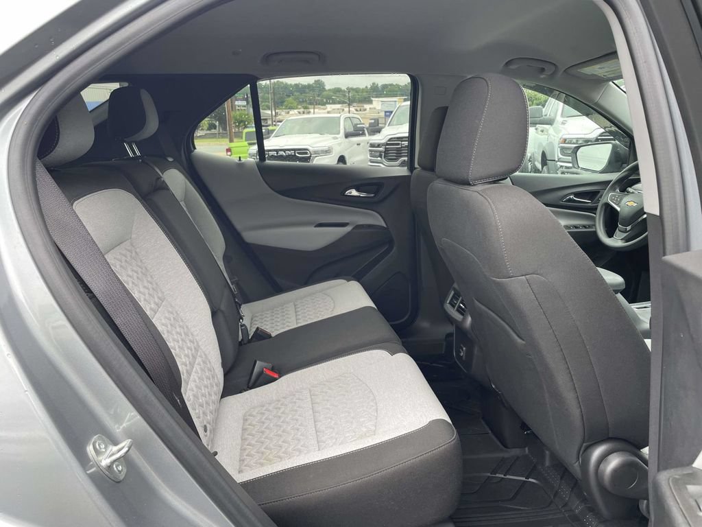 Used 2024 Chevrolet Equinox LS w/ LS Convenience Package AWD/4WD image 17