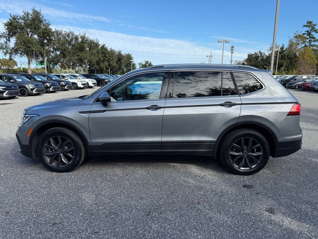 Used 2023 Volkswagen Tiguan SE image 11