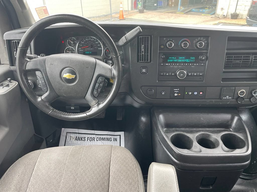 Used 2021 Chevrolet Express 2500 w/ Driver Convenience Package RWD image 4