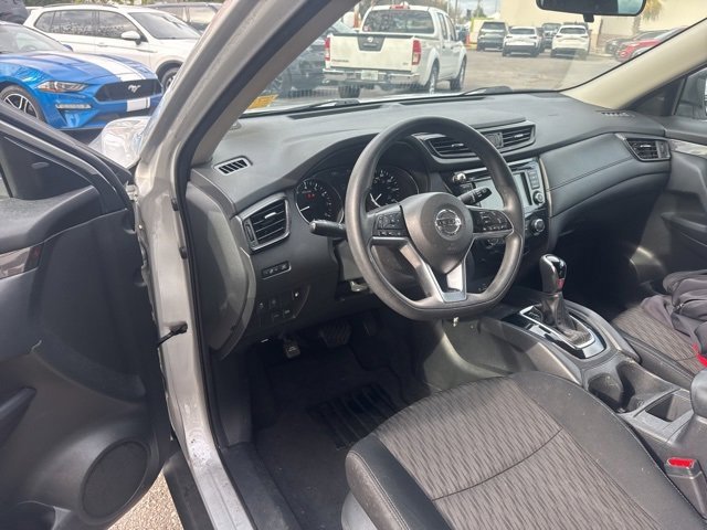 Used 2019 Nissan Rogue S image 11