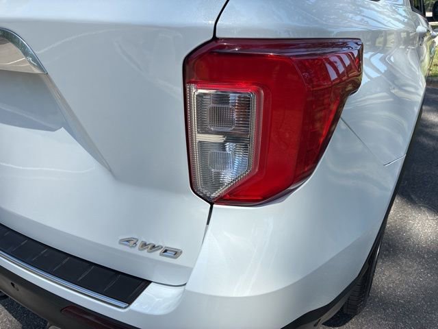 Used 2022 Ford Explorer Platinum w/ Equipment Group 601A AWD/4WD image 14
