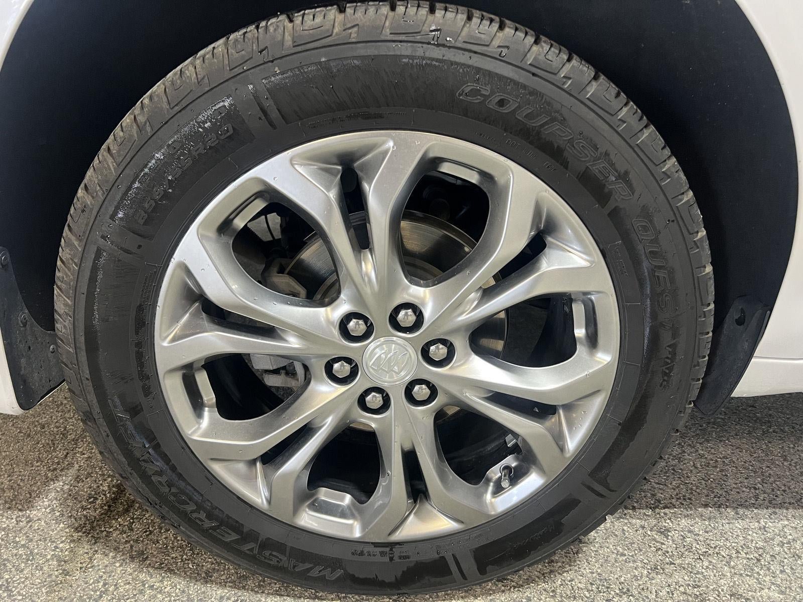 Used 2020 Buick Enclave Avenir w/ Avenir Technology Package AWD/4WD image 27