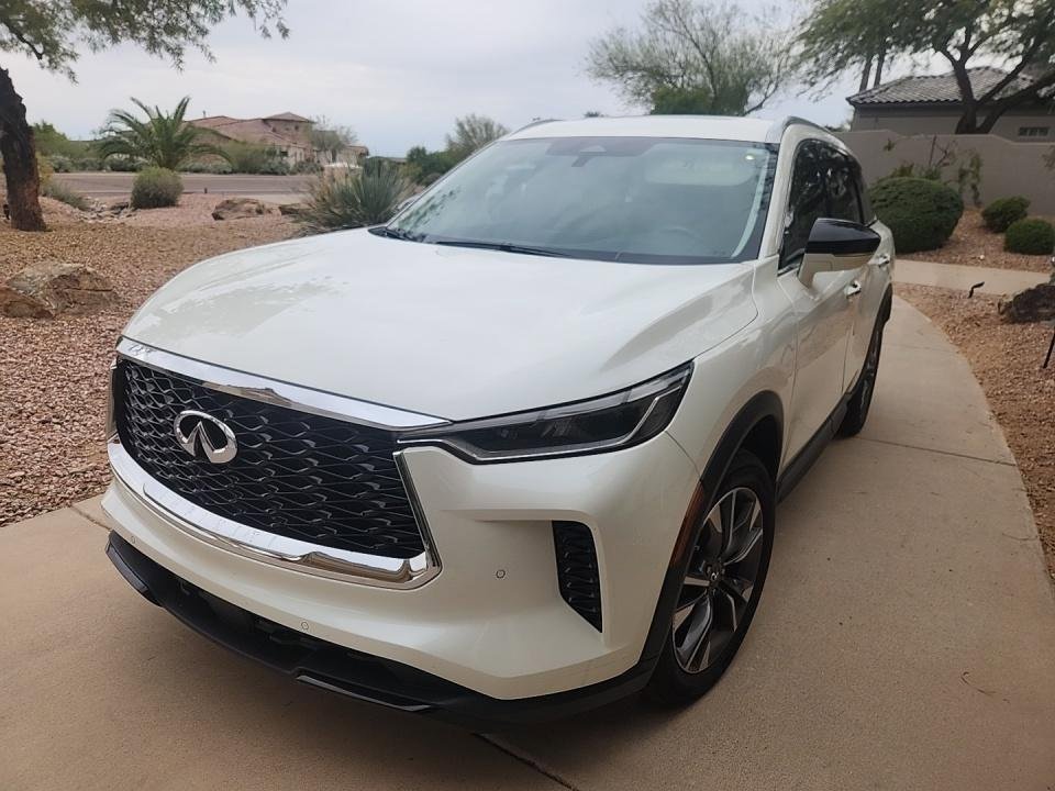 Used 2023 INFINITI QX60 Luxe w/ Cargo Package image 2