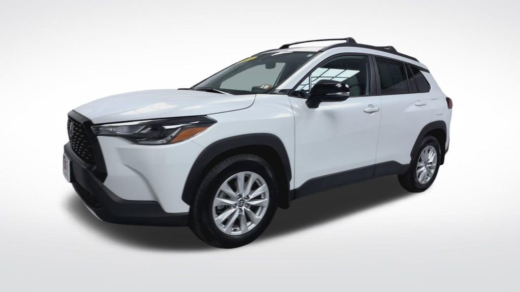 Certified 2025 Toyota Corolla Cross LE w/ Moonroof Package AWD/4WD image 20
