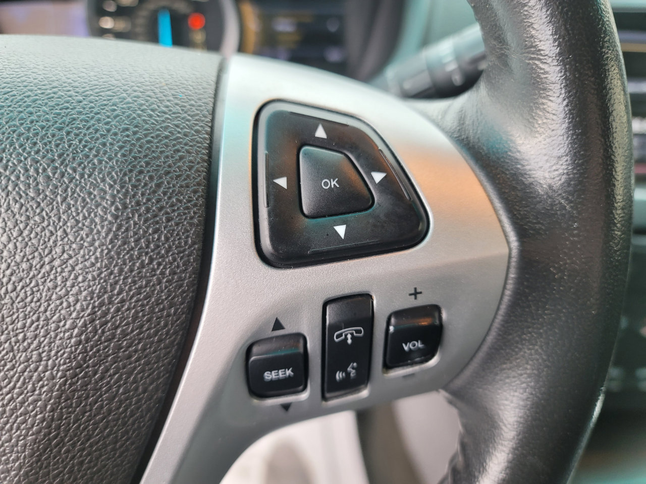 Used 2013 Ford Explorer XLT image 18