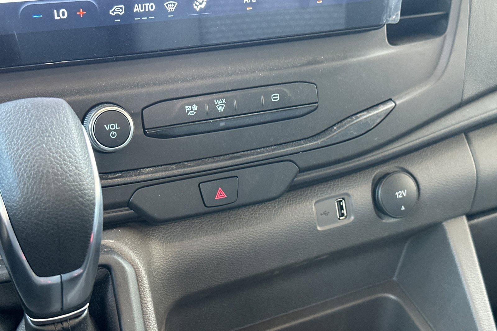 New 2025 Ford Transit 250 148 Medium Roof image 20