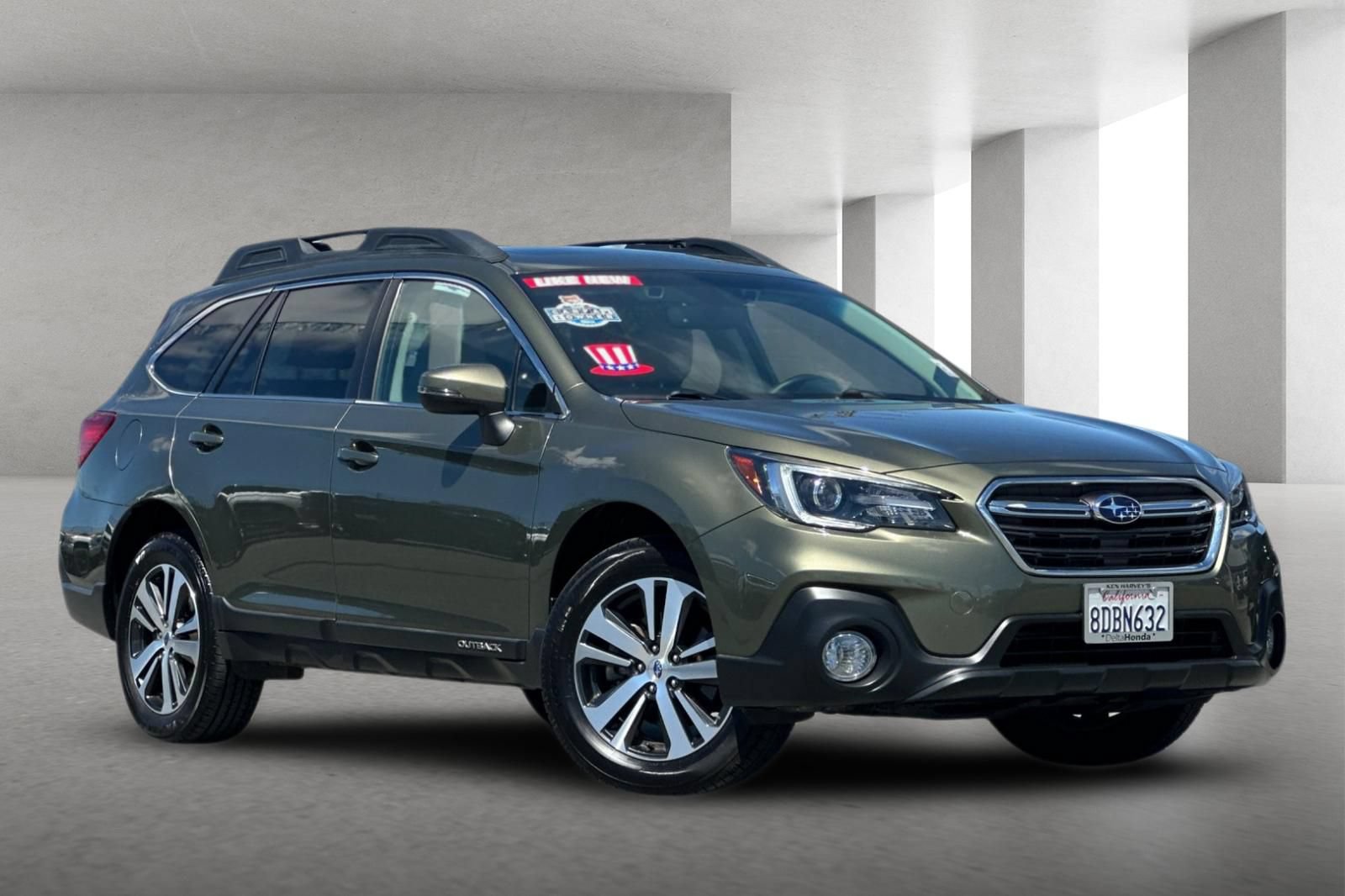 Used 2018 Subaru Outback 2.5i Limited AWD/4WD image 1