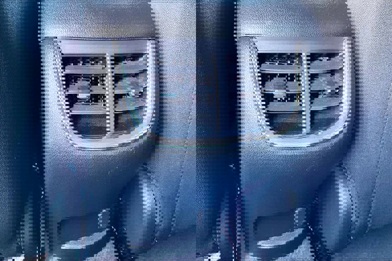 Used 2023 Chevrolet Malibu LT FWD image 32