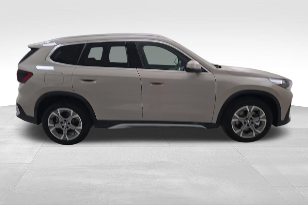 New 2027 BMW X1 xDrive28i w/ Convenience Package AWD/4WD image 11