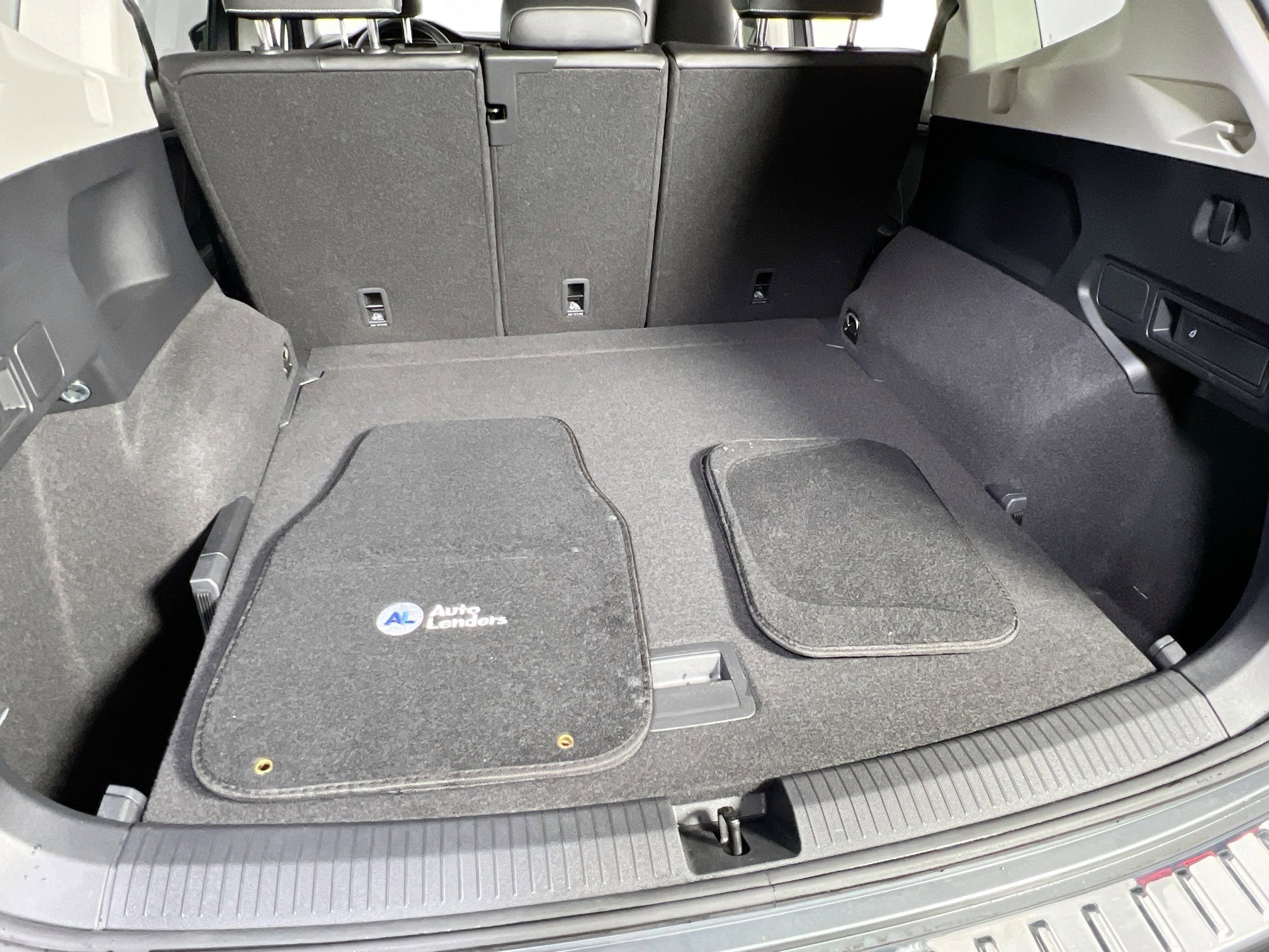 Used 2022 Volkswagen Tiguan SE AWD/4WD image 24