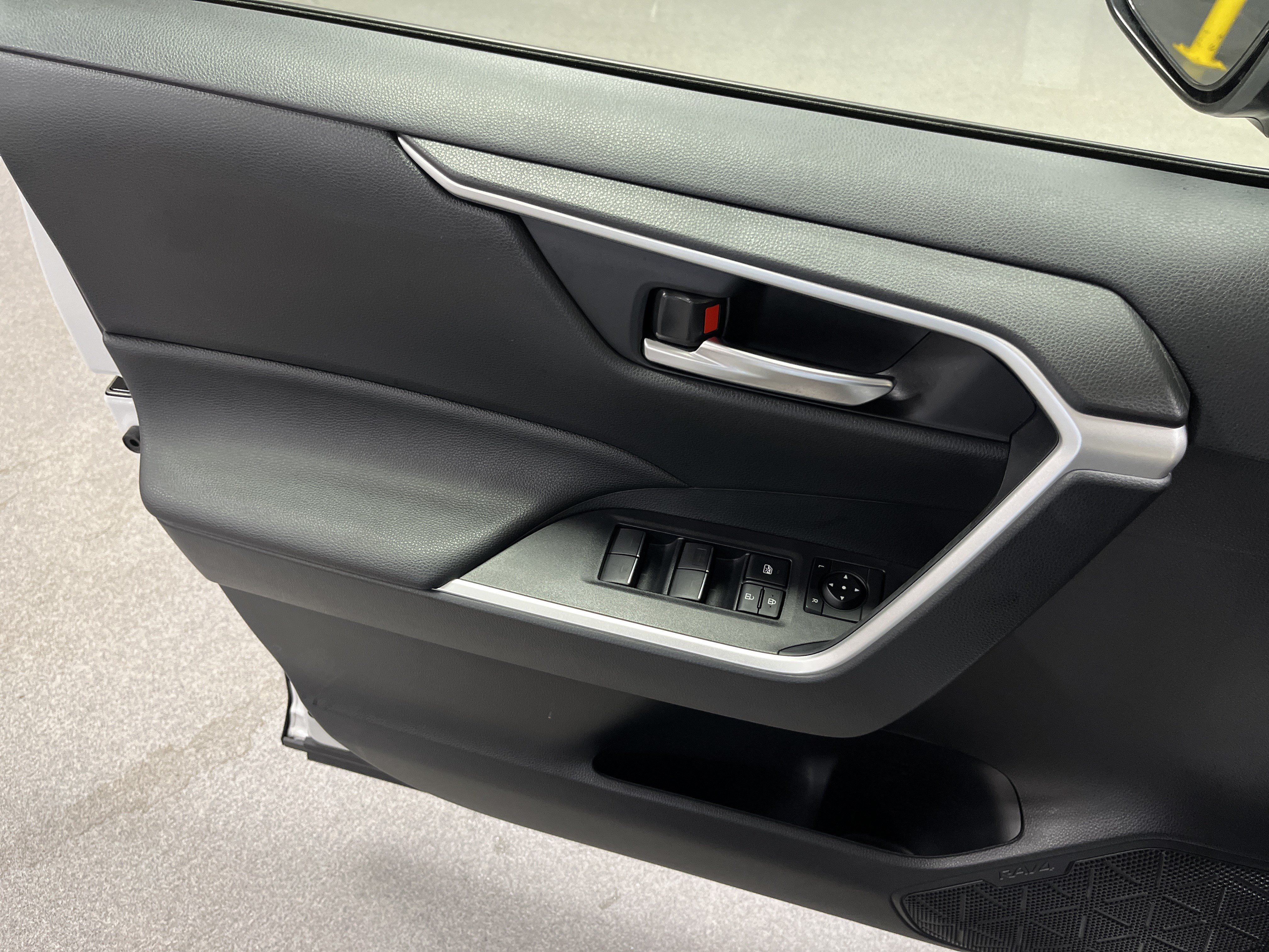 Certified 2025 Toyota RAV4 XLE Premium AWD/4WD image 14