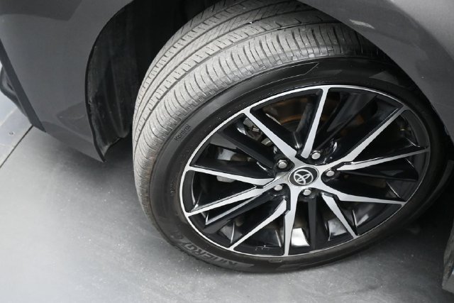 Used 2024 Toyota Camry SE FWD image 24