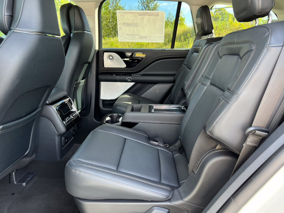 New 2027 Lincoln Aviator Reserve AWD/4WD image 5