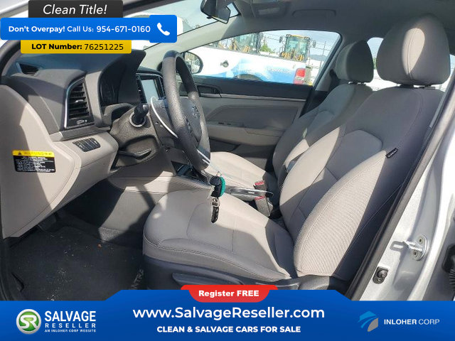 Used 2017 Hyundai Elantra SE image 9