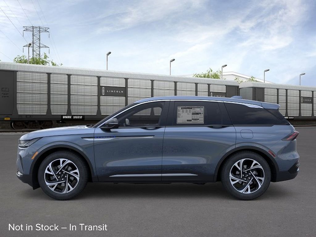 New 2026 Lincoln Nautilus Premier AWD/4WD image 3