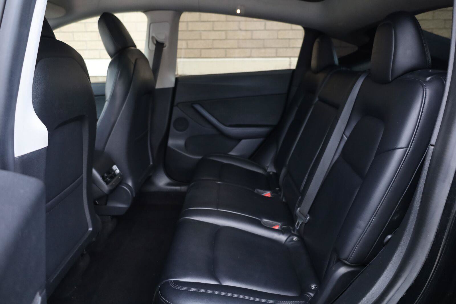 Used 2021 Tesla Model Y Long Range AWD/4WD image 20