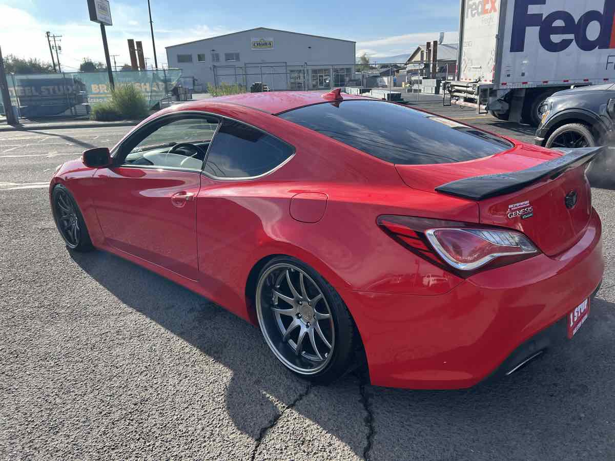 Used 2014 Hyundai Genesis 3.8 RWD image 7