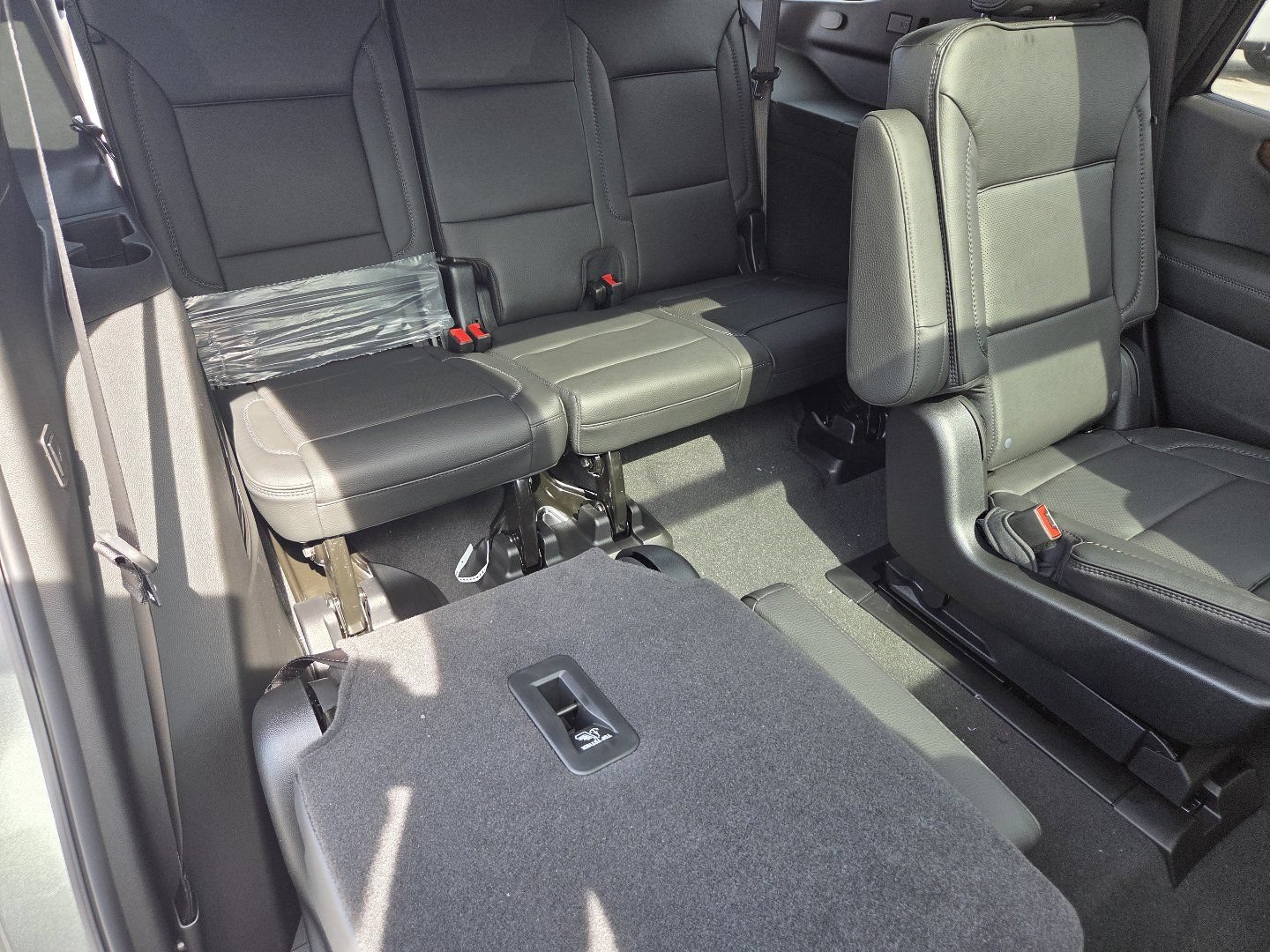 New 2026 GMC Yukon Denali w/ Sun & Power Step Package AWD/4WD image 26
